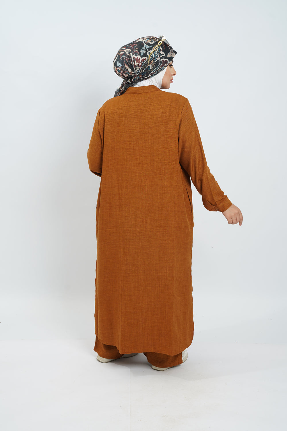 Ashraqat Suit