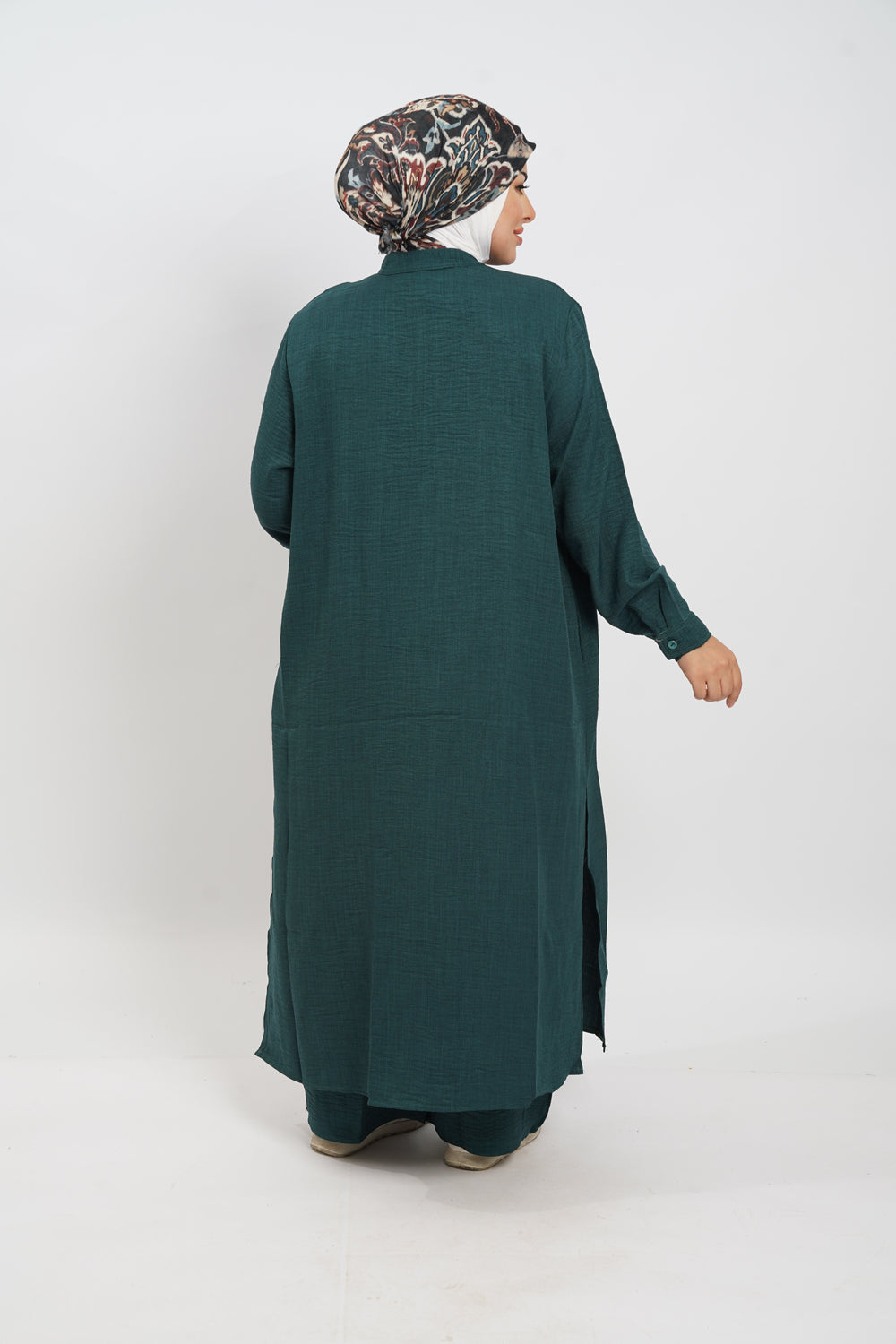 Ashraqat Suit